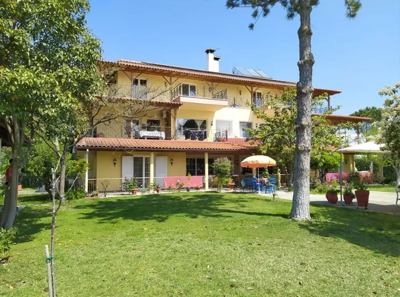 Villa 12 chambres 650 m² Oreokastro Municipality, Grèce