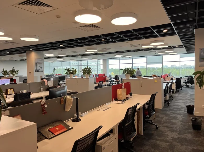 Office 1 242 m² in Moscow, Russia