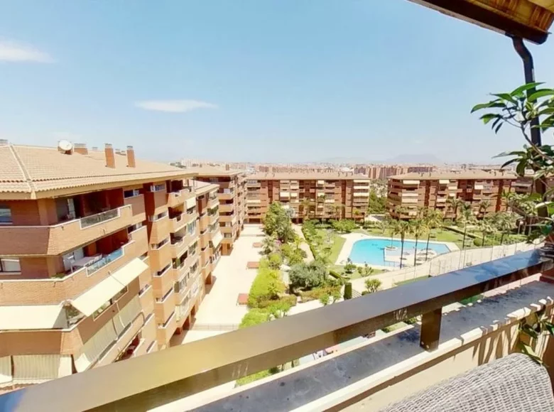 Penthouse 8 bedrooms 440 m² in Alicante, Spain