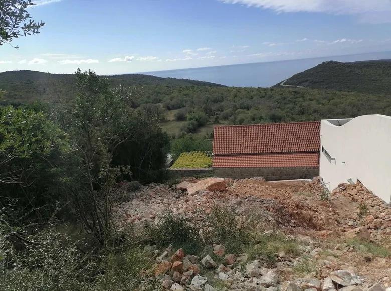 Land 550 m² Lustica, Montenegro