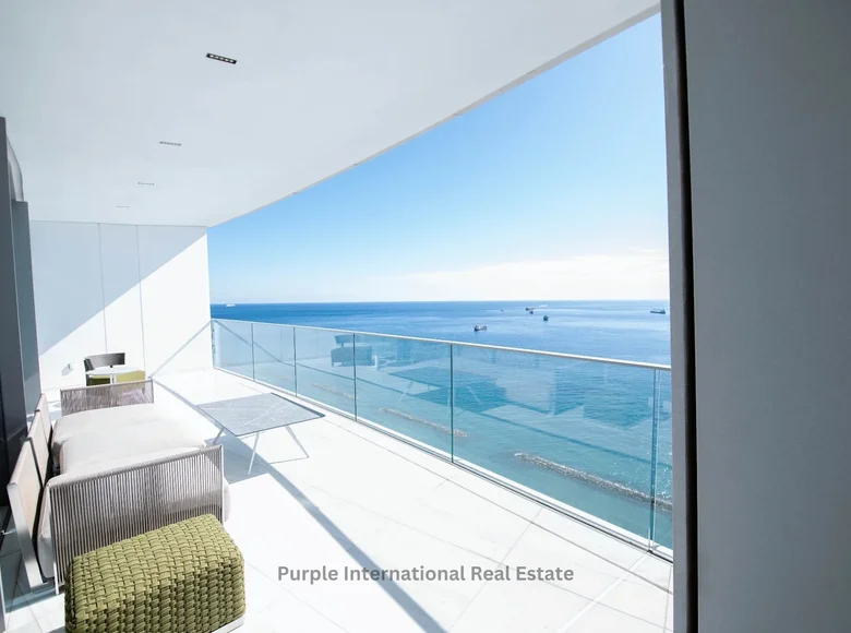Mieszkanie 3 pokoi 146 m² Limassol, Cypr