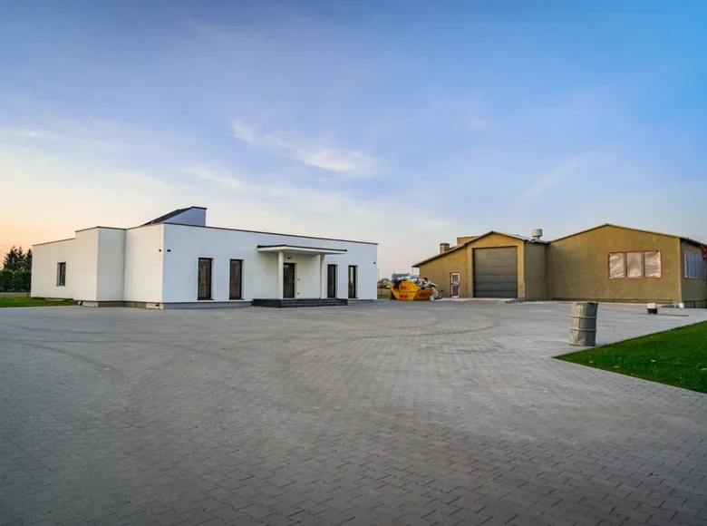 Магазин 1 040 м² Lubowo, Польша