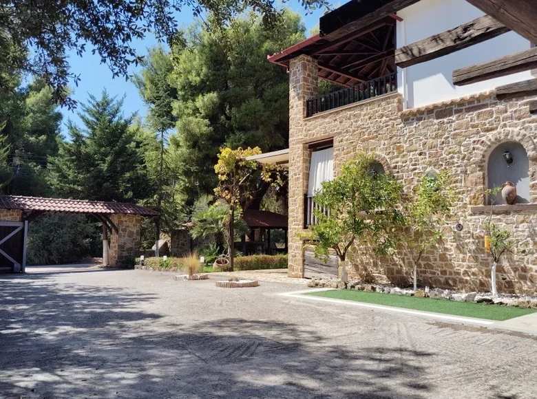4-Schlafzimmer-Villa 200 m² Nikiti, Griechenland