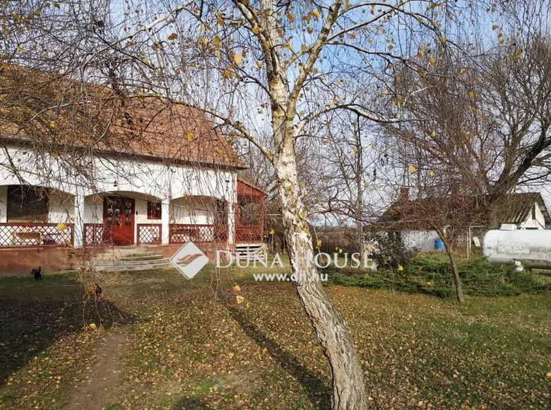 Cottage 3 bathrooms 160 m² in Bács-Kiskun, Hungary