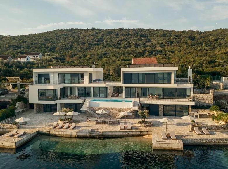 9-Zimmer-Villa 676 m² Tivat, Montenegro