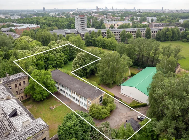 Oficina 690 m² en Riga, Letonia