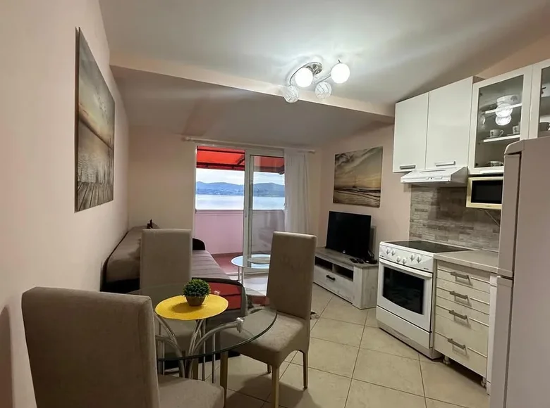 1 bedroom apartment 40 m² in Tivat, Montenegro