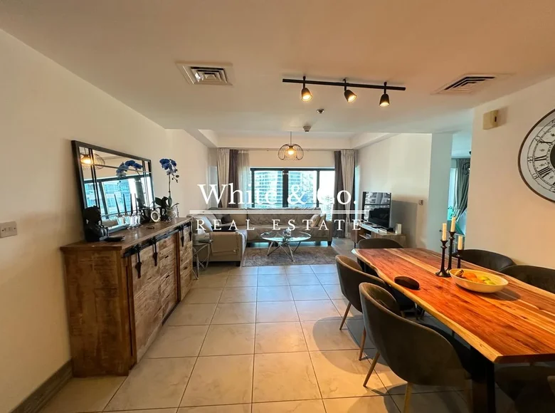 Mieszkanie 3 pokoi 1 977 m² Emiraty Arabskie, Emiraty Arabskie