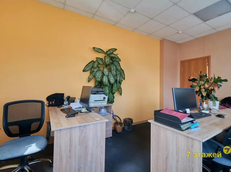 Oficina 74 m² en Minsk, Belarús