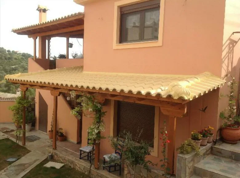 Villa de tres dormitorios 190 m² Ano Vathia, Grecia