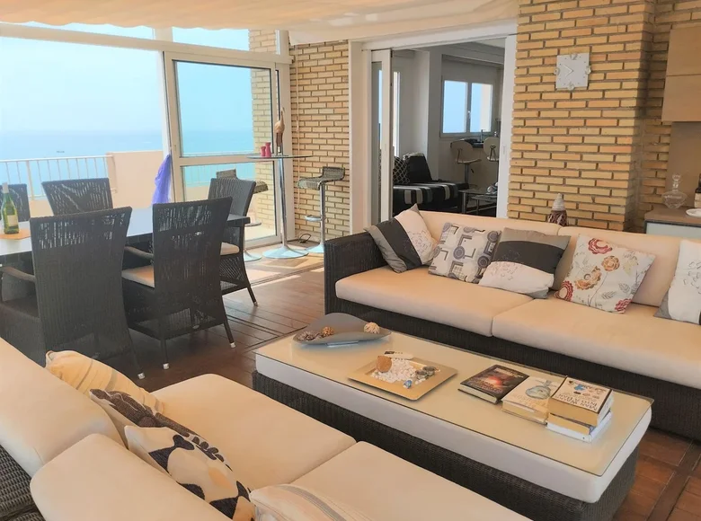 Wohnung 2 Schlafzimmer 141 m² Fuengirola, Spanien