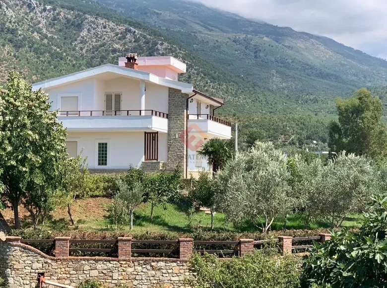 Maison 5 chambres 262 m² Tragjas, Albanie