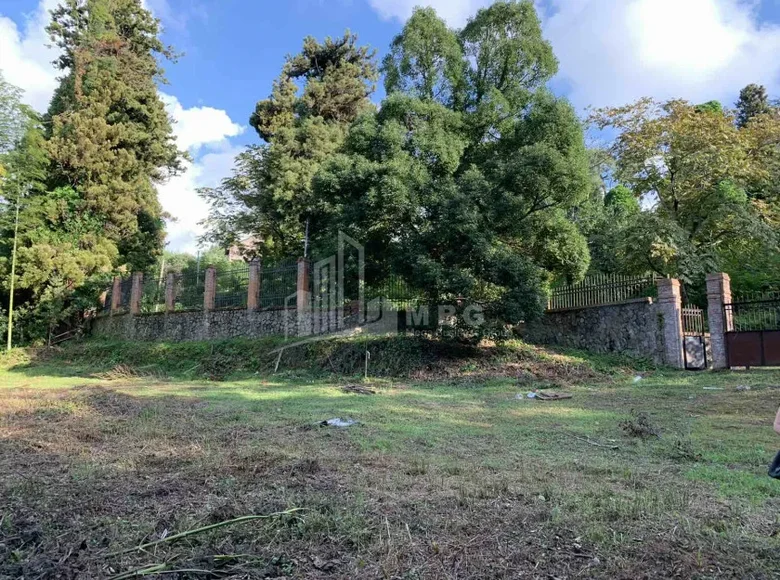 Atterrir 2 200 m² Tbilissi, Géorgie