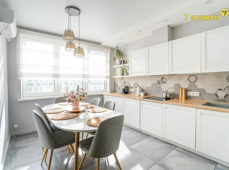 Appartement 3 chambres 75 m² Minsk, Bélarus