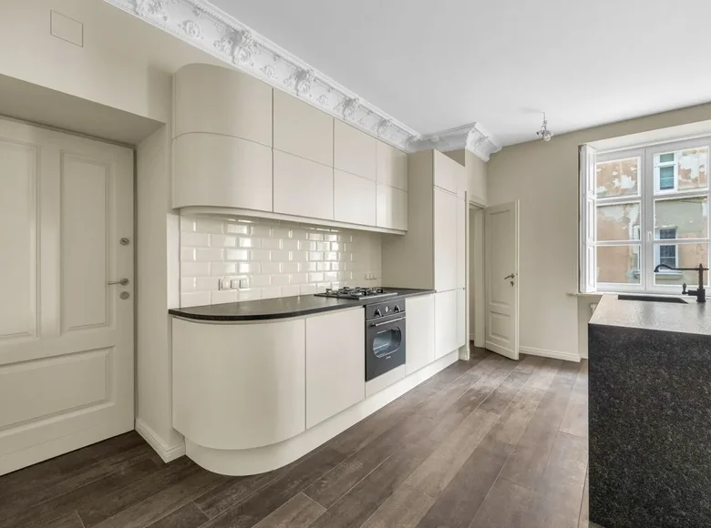 Apartamento 5 habitaciones 164 m² en Varsovia, Polonia