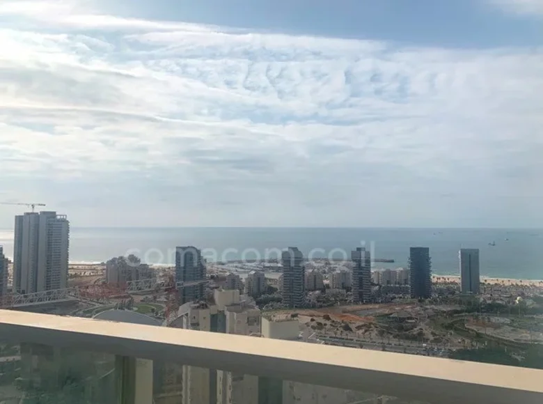 Residential quarter Avec terrasse dans un bel immeuble au centre bon emplacement luxueux vue sur la mer a ne pas manquer bien agence spacieux bel appartement magnifique