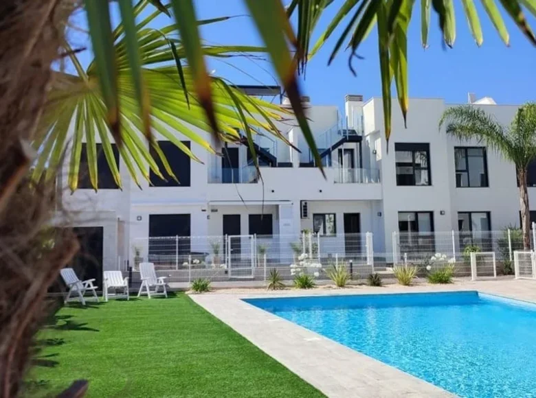 Bungalow de 3 dormitorios 94 m², Todos los paises