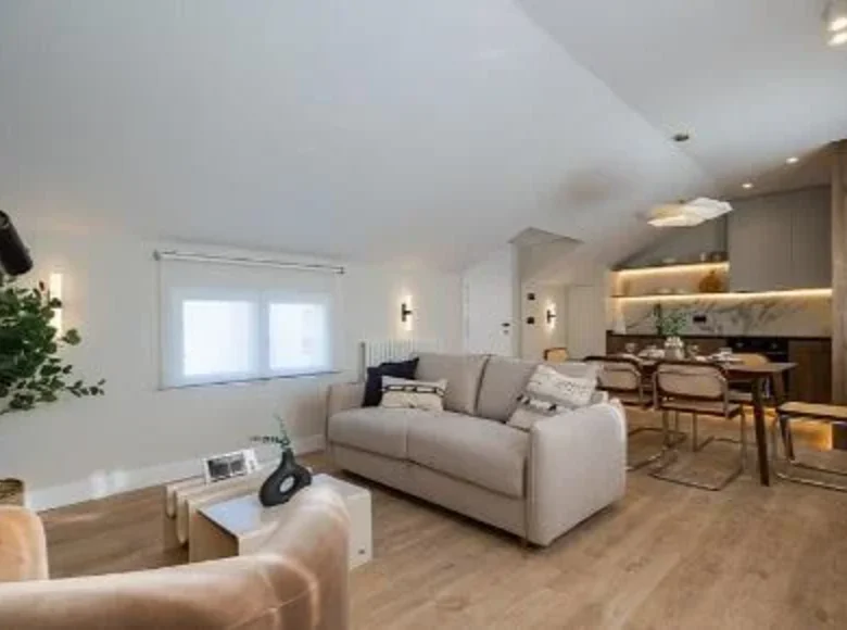 2 bedroom apartment 73 m² Madrid, Spain
