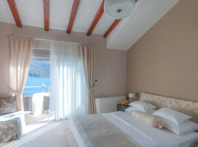 Hôtel 400 m² à Josice, Monténégro