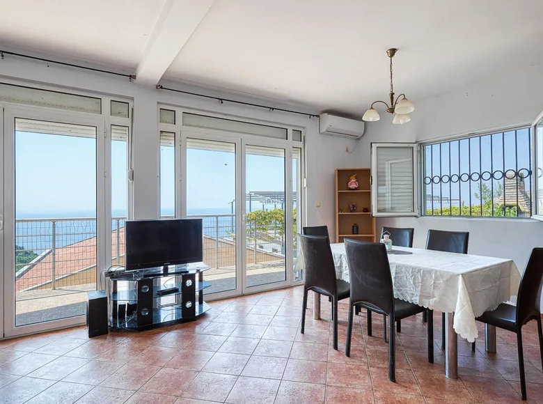 Wohnung 3 Schlafzimmer 140 m² Budva, Montenegro