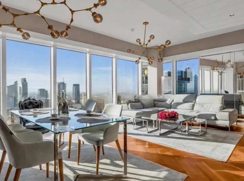 Apartamento 3 habitaciones 142 m² en Varsovia, Polonia