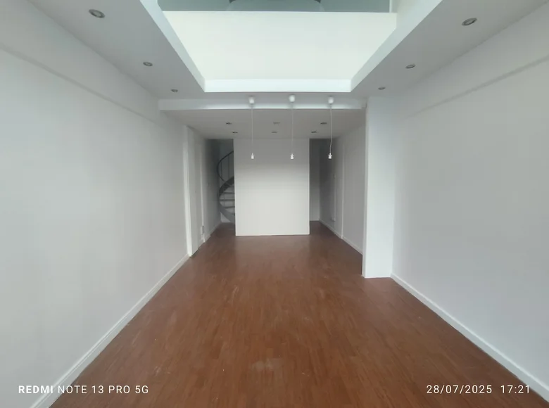 Tienda 56 m² en Limasol, Chipre