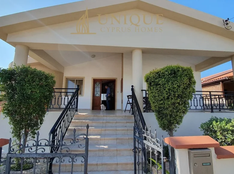 5 bedroom villa 300 m² Empa, Cyprus