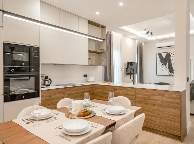 Mieszkanie 3 pokoi 96 m² Madryt, Hiszpania