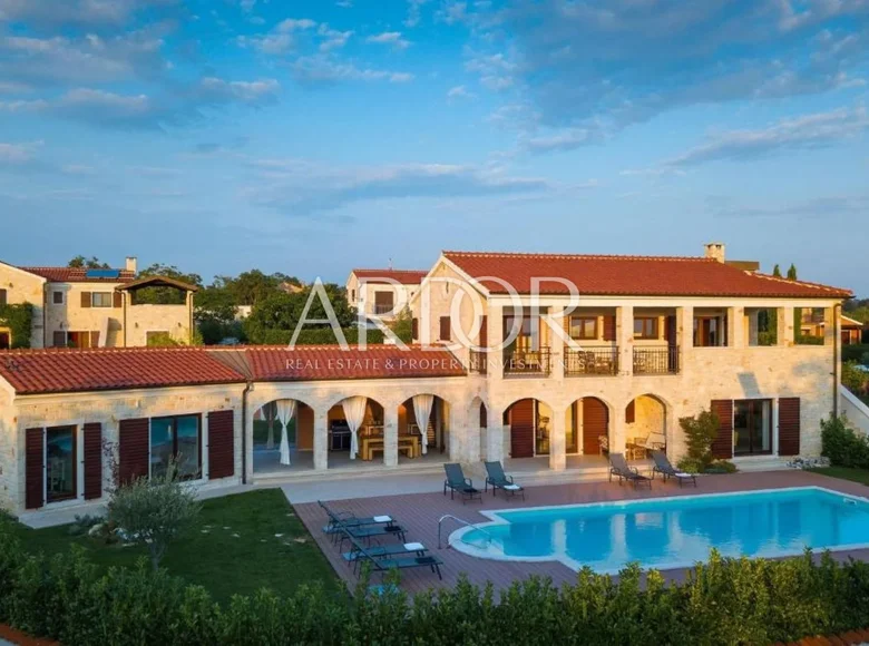 3 bedroom villa 250 m² Grad Porec, Croatia