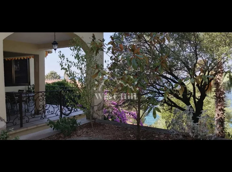 Casa 7 habitaciones 220 m² Dobra Voda, Montenegro
