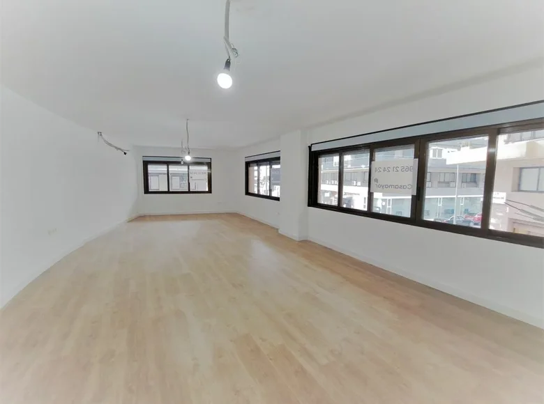 Офис 90 м² Аликанте, Испания