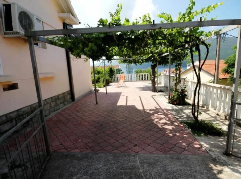 Casa 2 habitaciones 81 m² Denovici, Montenegro