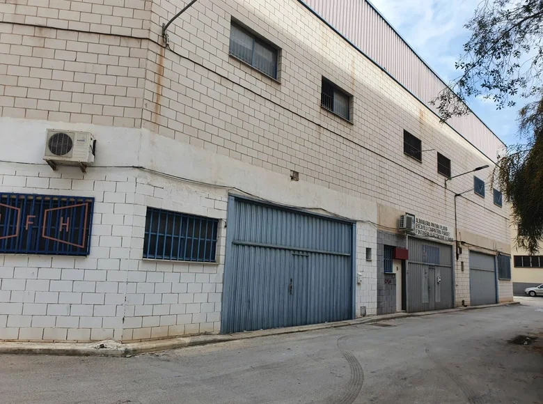 Commercial property  in Finestrat, Spain
