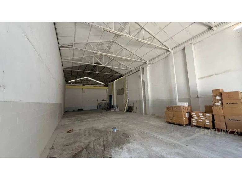Magazyn 600 m² w Tirana Municipality, Albania