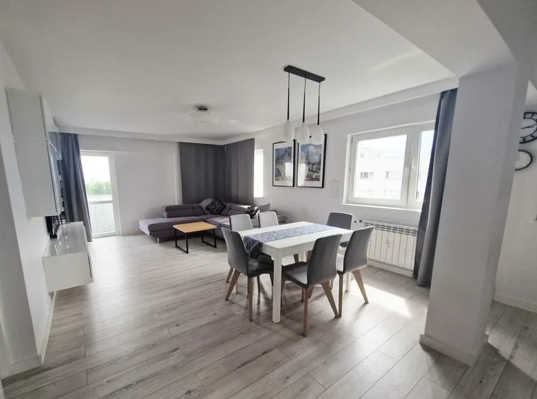 Mieszkanie 2 pokoi  w Warszawa, Polska