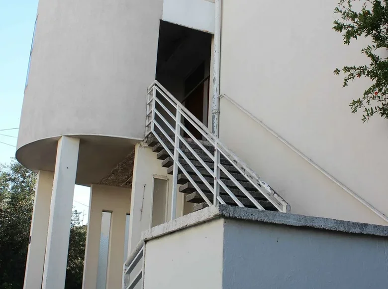 Haus 13 Schlafzimmer 432 m² Podgorica, Montenegro