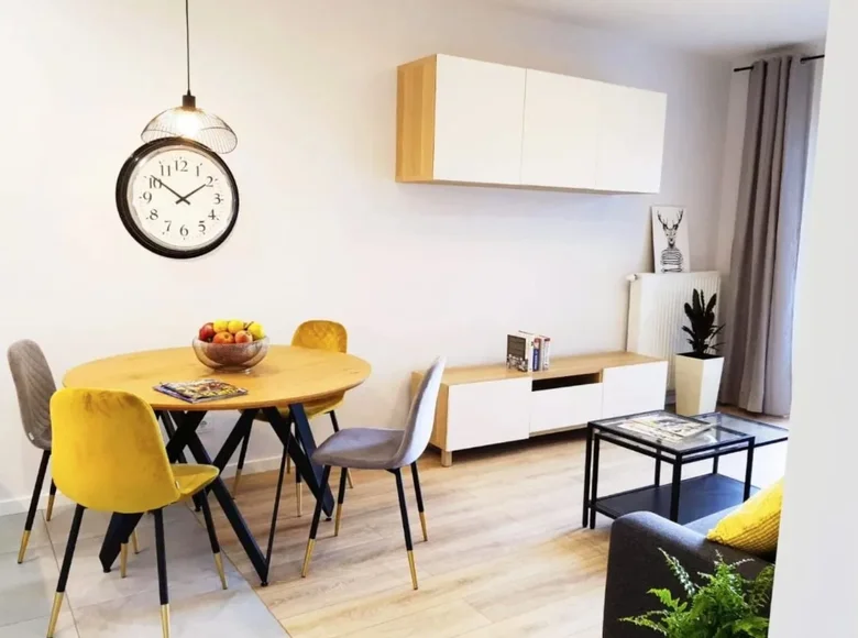 Mieszkanie 2 pokoi 42 m² w Warszawa, Polska