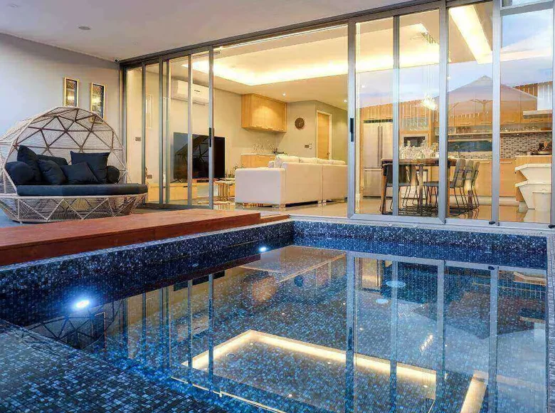 villa de 3 chambres 259 m² Rawai, Thaïlande
