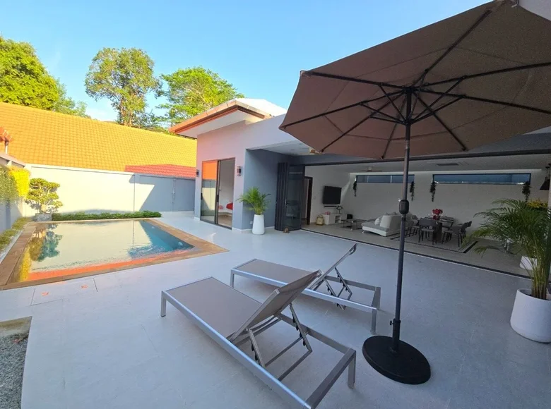 villa de 3 chambres 207 m² Chalong, Thaïlande