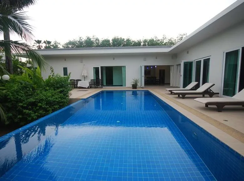 villa de 3 chambres 230 m² Pa Khlok, Thaïlande