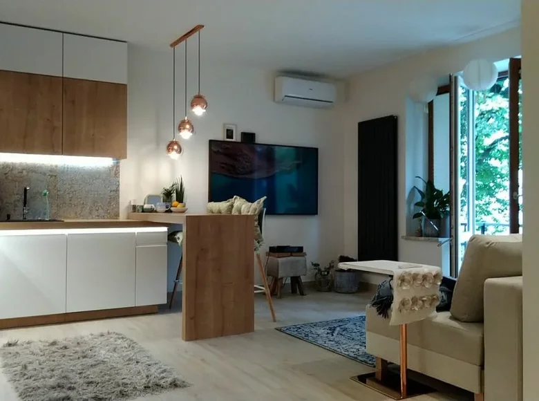 2 room apartment 35 m² Warsaw, Poland