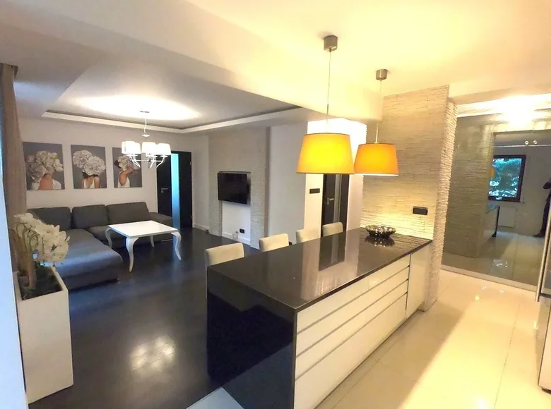 Квартира 3 комнаты 80 м² Мазовецкое воеводство, Польша