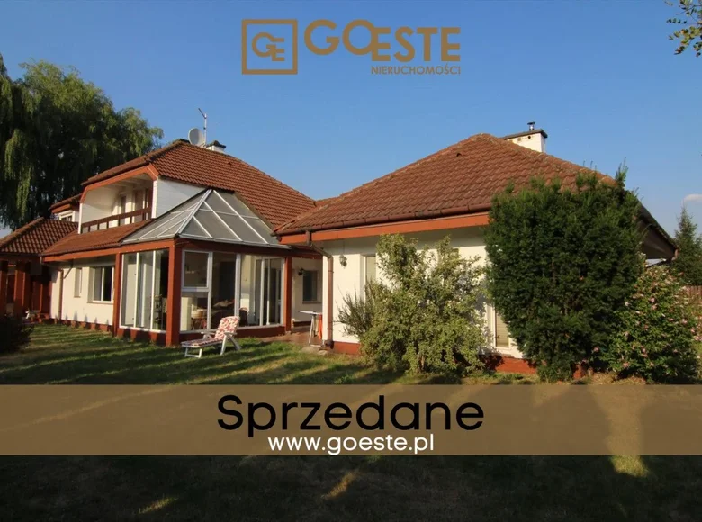 House 10 rooms Smolice, Poland