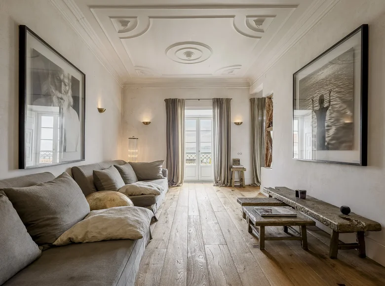 Квартира 5 спален 426 м² Alvalade, Португалия