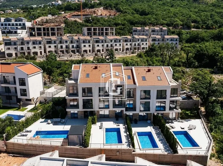 Townhouse 220 m² Budva, Montenegro
