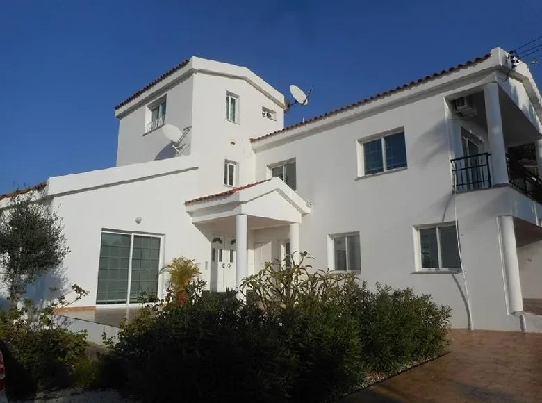 5 bedroom house 300 m² Kissonerga, Cyprus