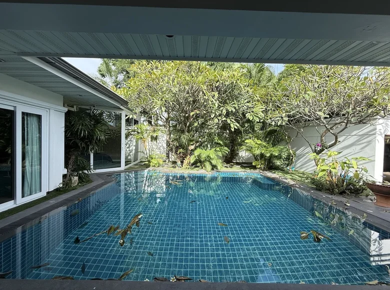 3 bedroom villa 280 m² Pattaya City, Thailand