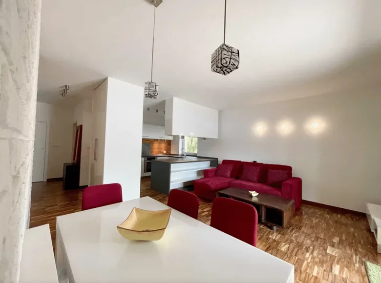 Mieszkanie 2 pokoi 57 m² w Warszawa, Polska