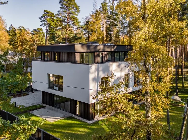 2 bedroom apartment 91 m² Jurmala, Latvia