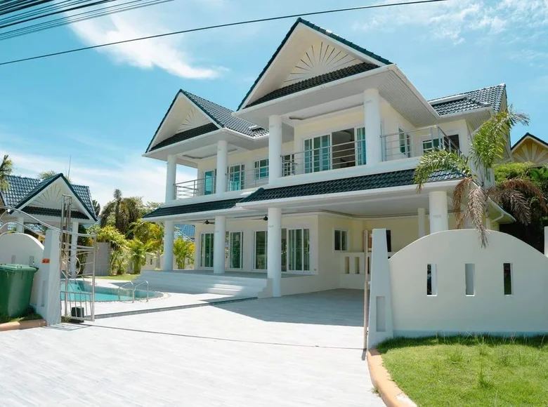 Willa 3 pokoi 327 m² Rawai, Tajlandia
